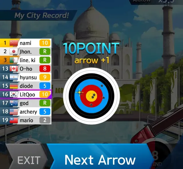 Alvo com flecha no centro e a indicação de dez pontos no jogo ArcheryWorldCup Online